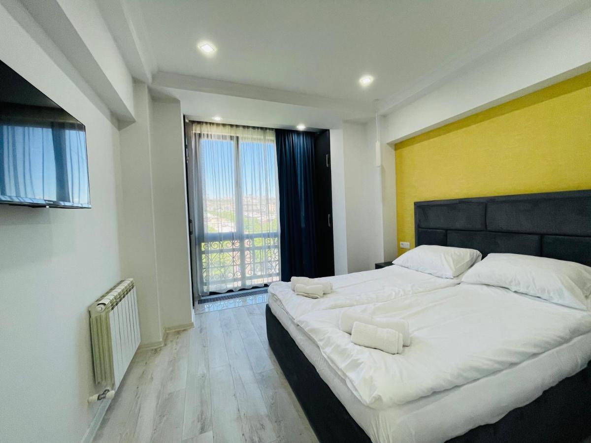 Panorama Apartments เยเรวาน ภายนอก รูปภาพ