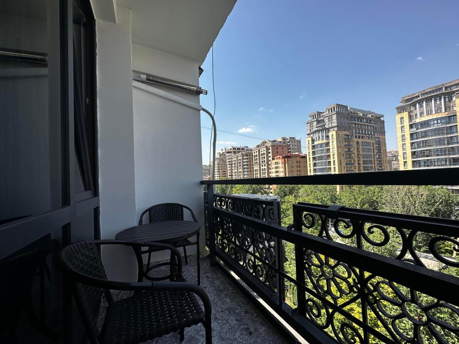 Panorama Apartments เยเรวาน ภายนอก รูปภาพ